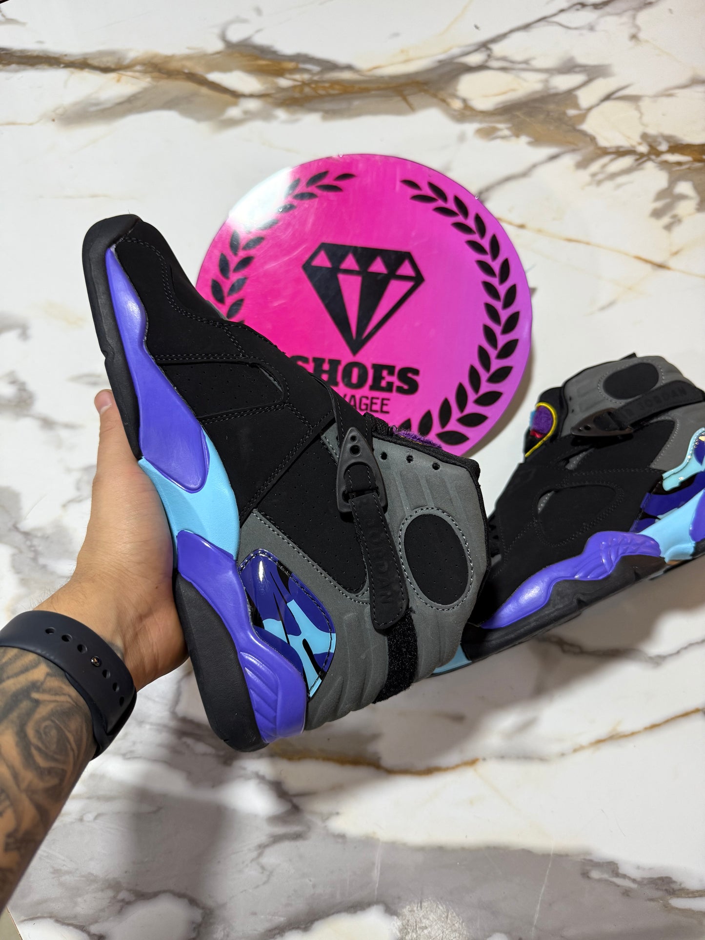 JORDAN RETRO 8