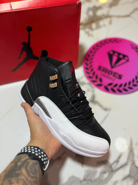 JORDAN RETRO 12