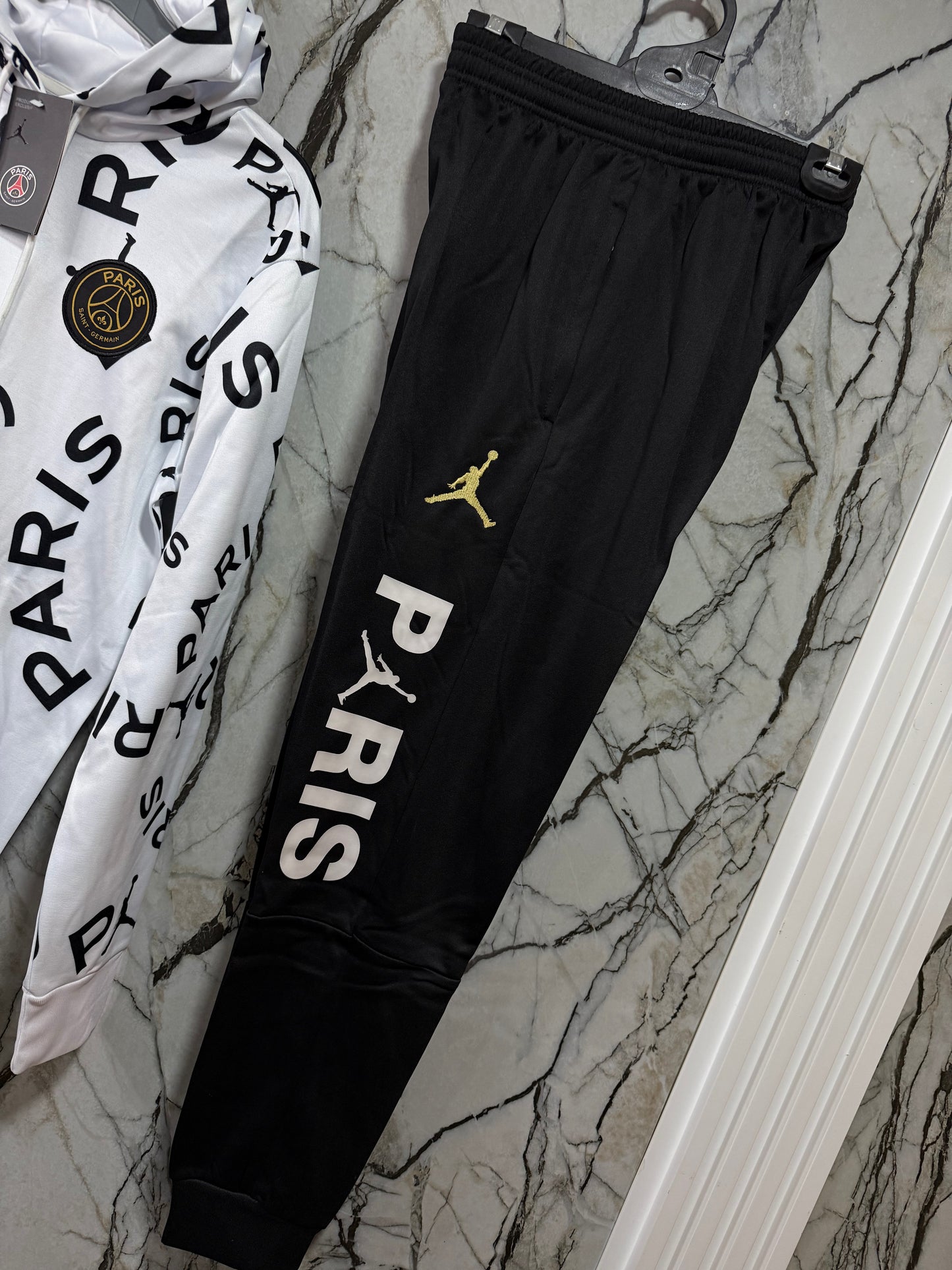 BUZO PARIS