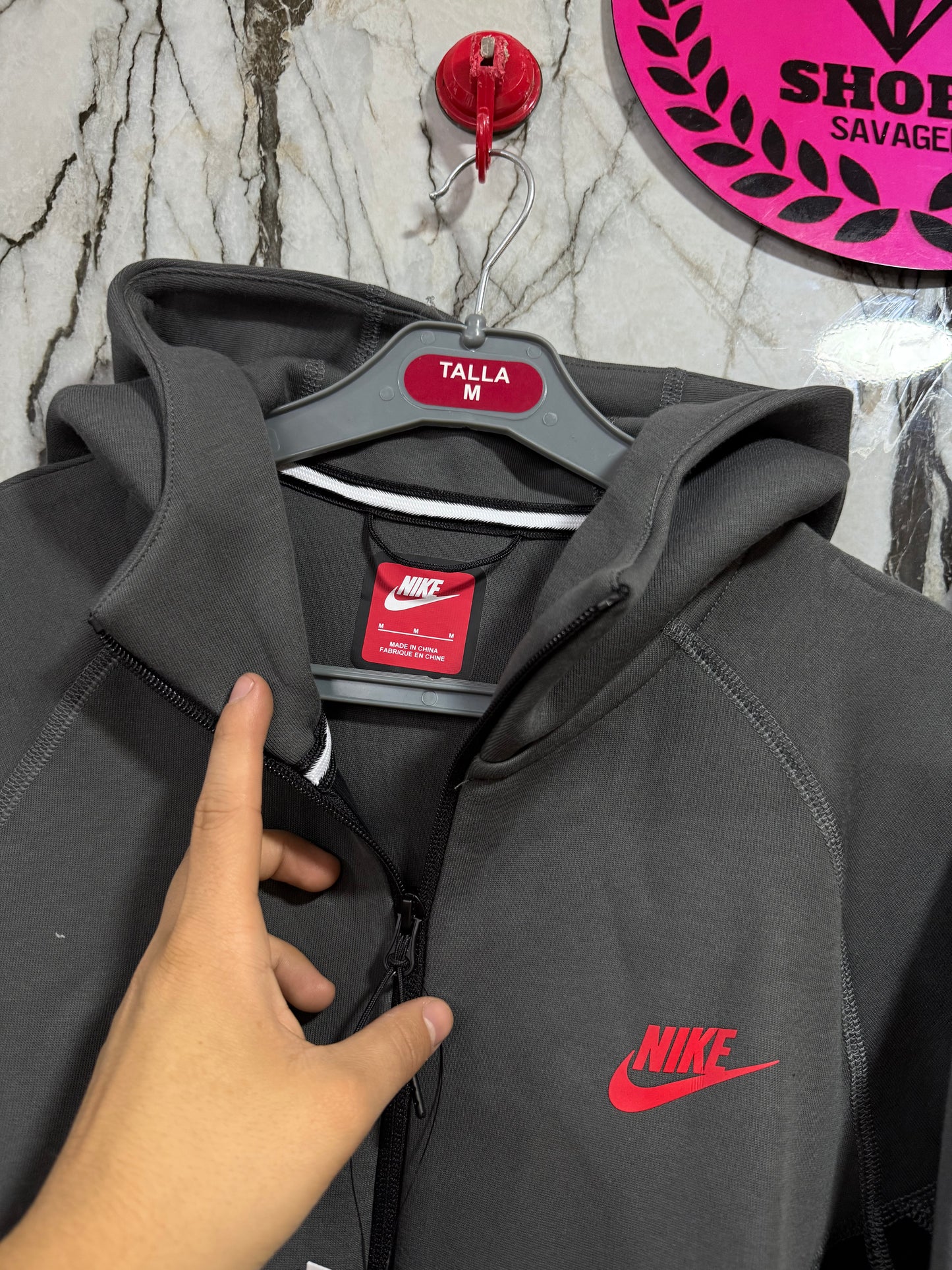 NIKE TECH