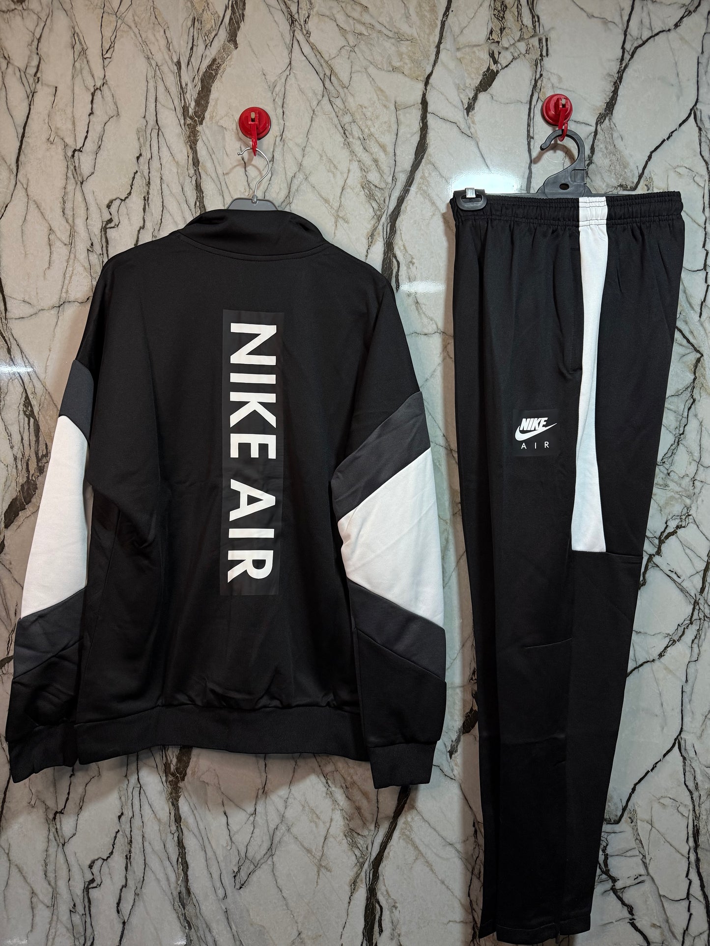 BUZO NIKE