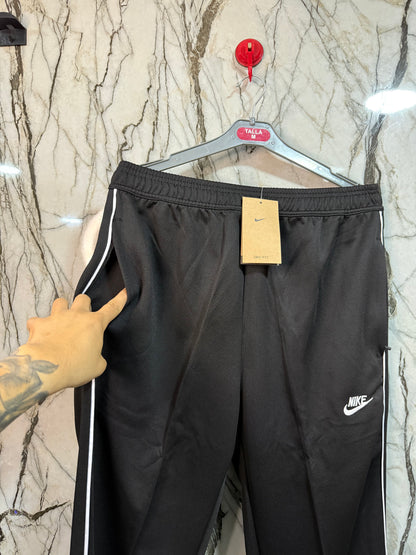 BUZO NIKE