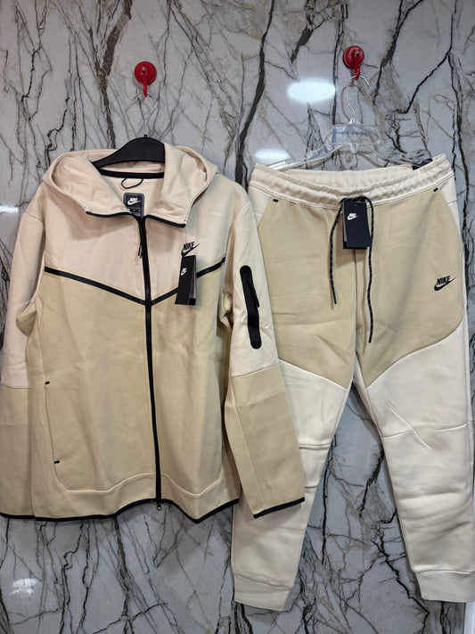 BUZO NIKE TECH