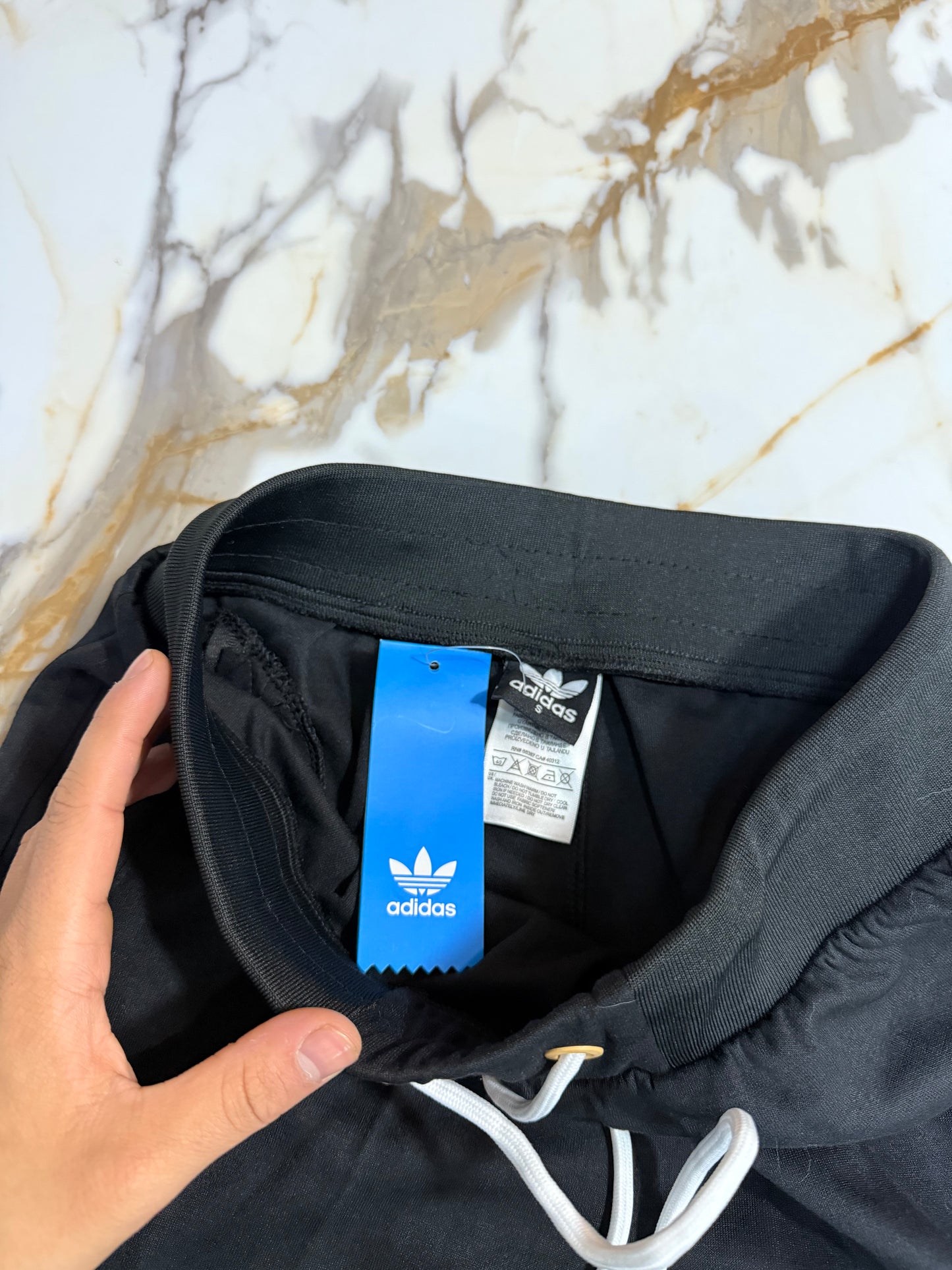 BUZO ADIDAS