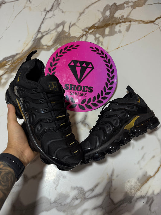 VAPORMAX PLUS