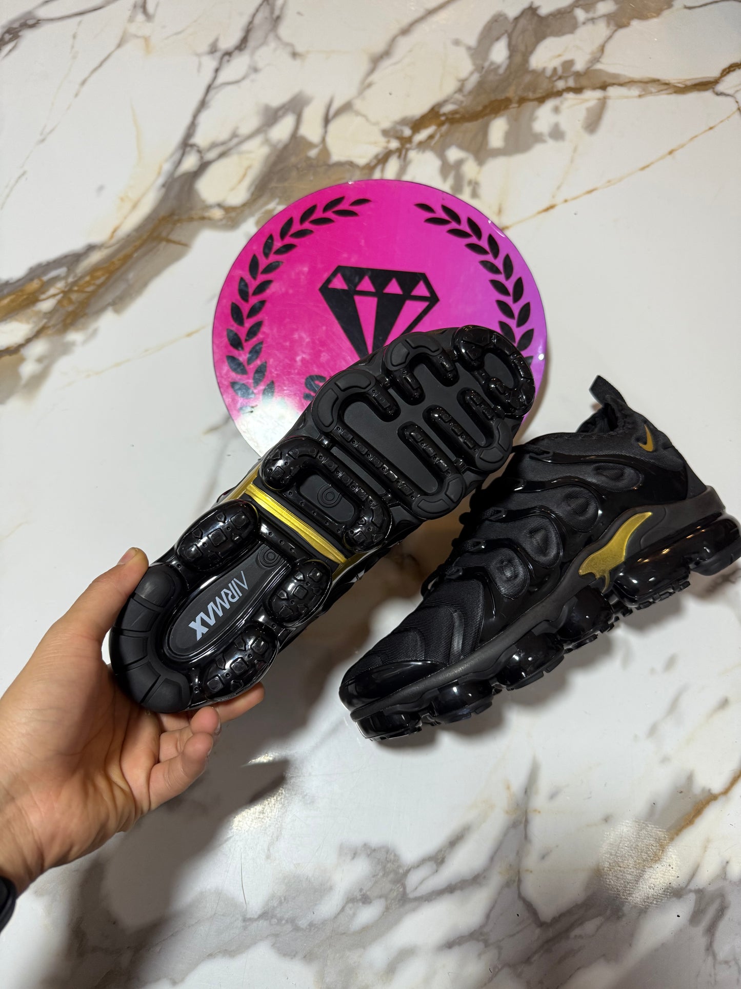 VAPORMAX PLUS