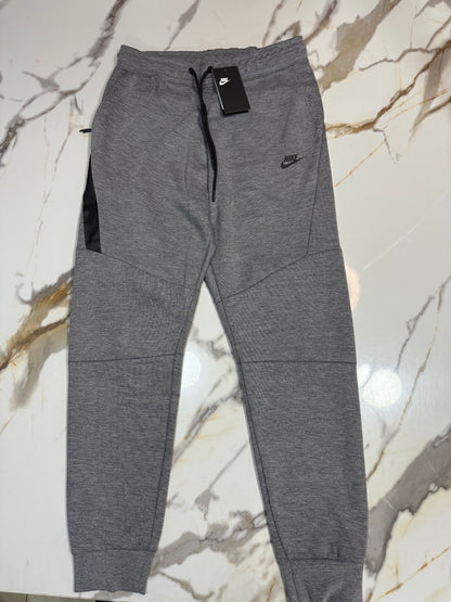 BUZO NIKE TECH