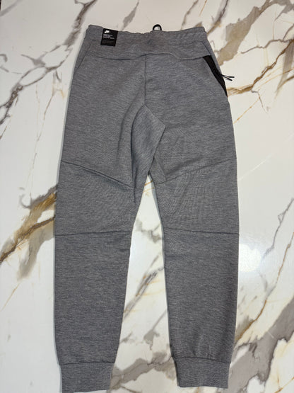 BUZO NIKE TECH