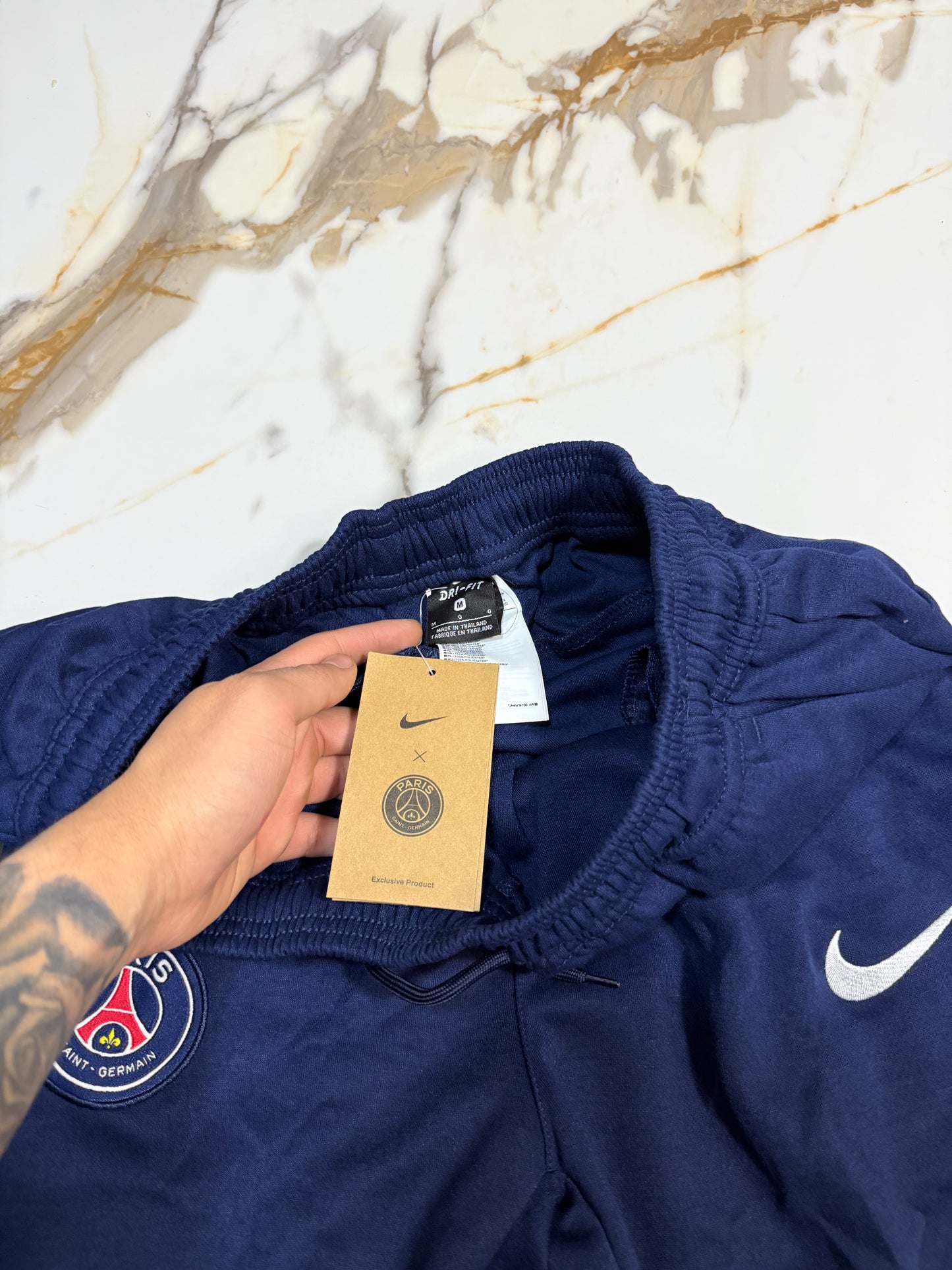 BUZO PARIS