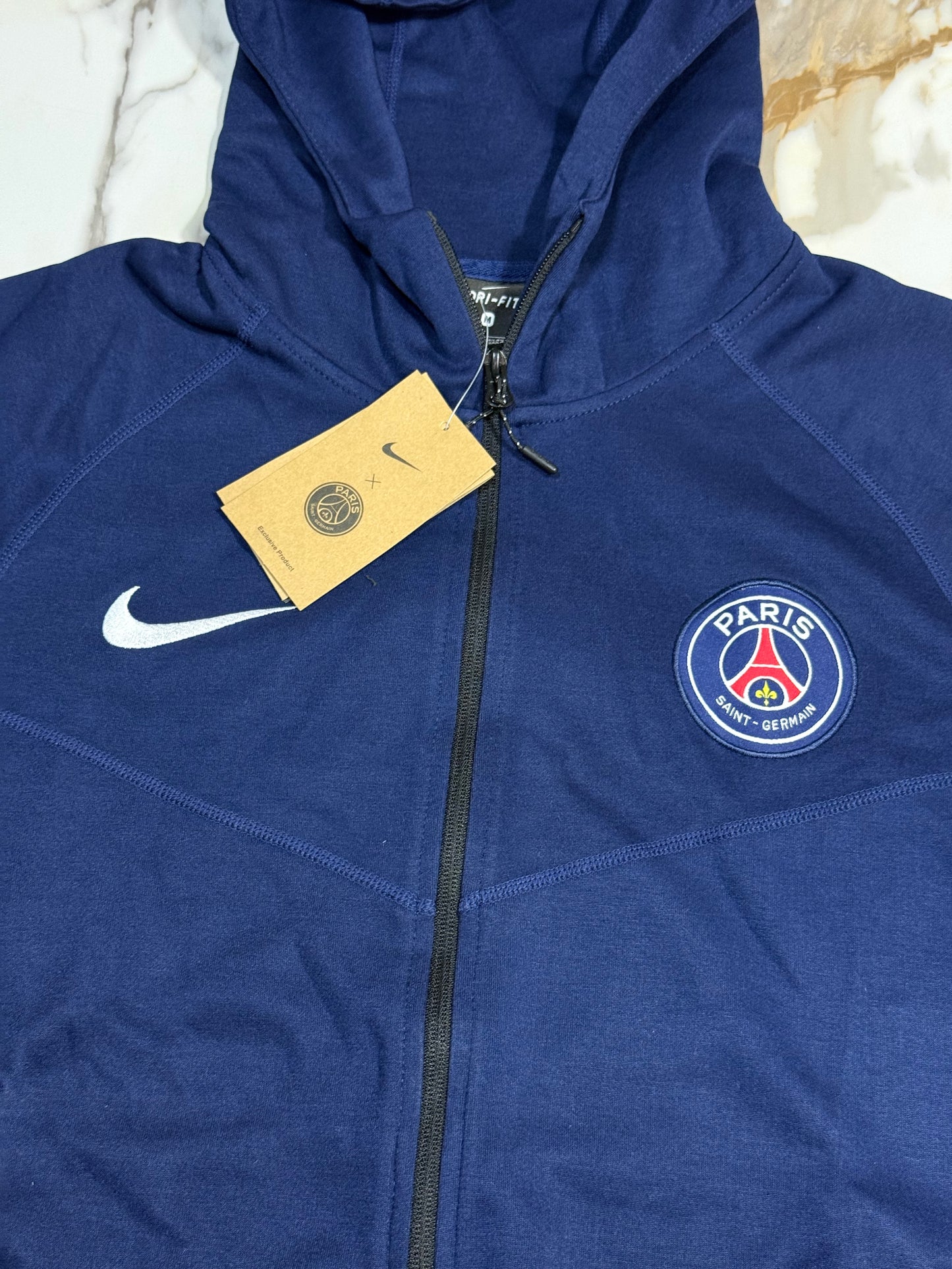 BUZO PARIS