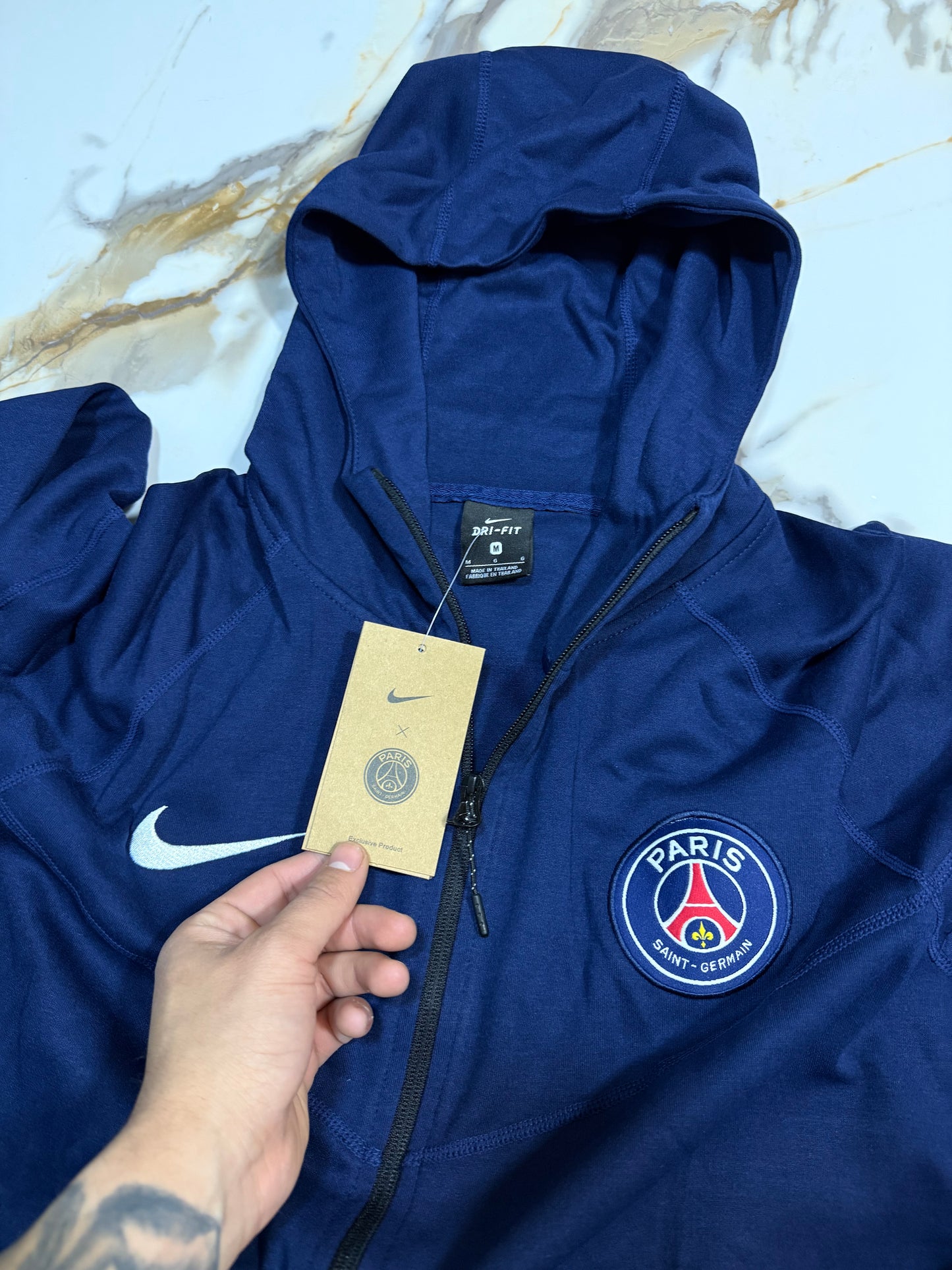 BUZO PARIS