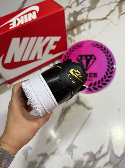 NIKE AIR FORCE ONE