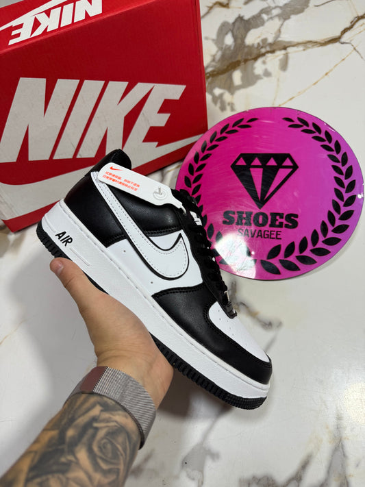 NIKE AIR FORCE ONE