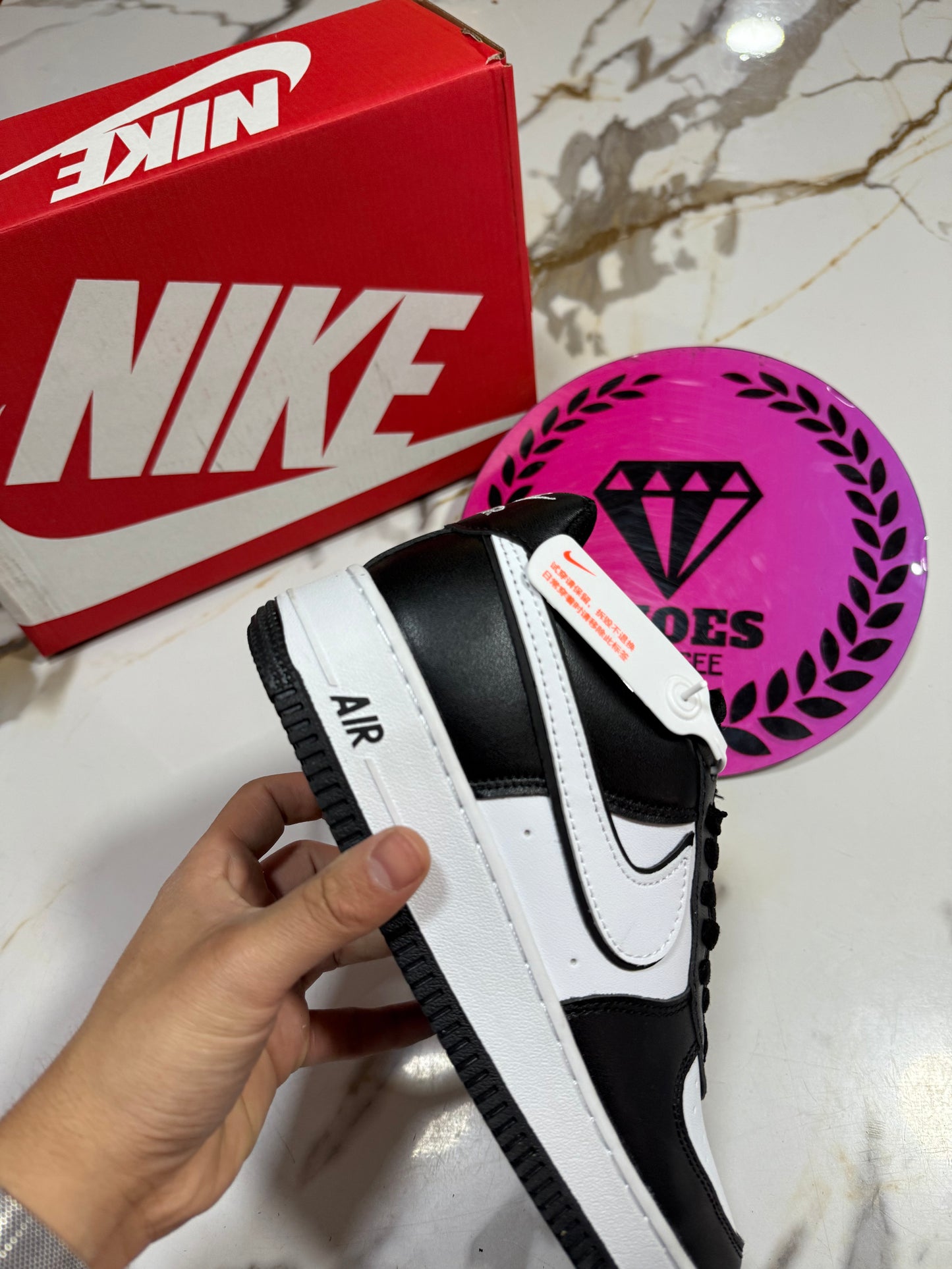 NIKE AIR FORCE ONE