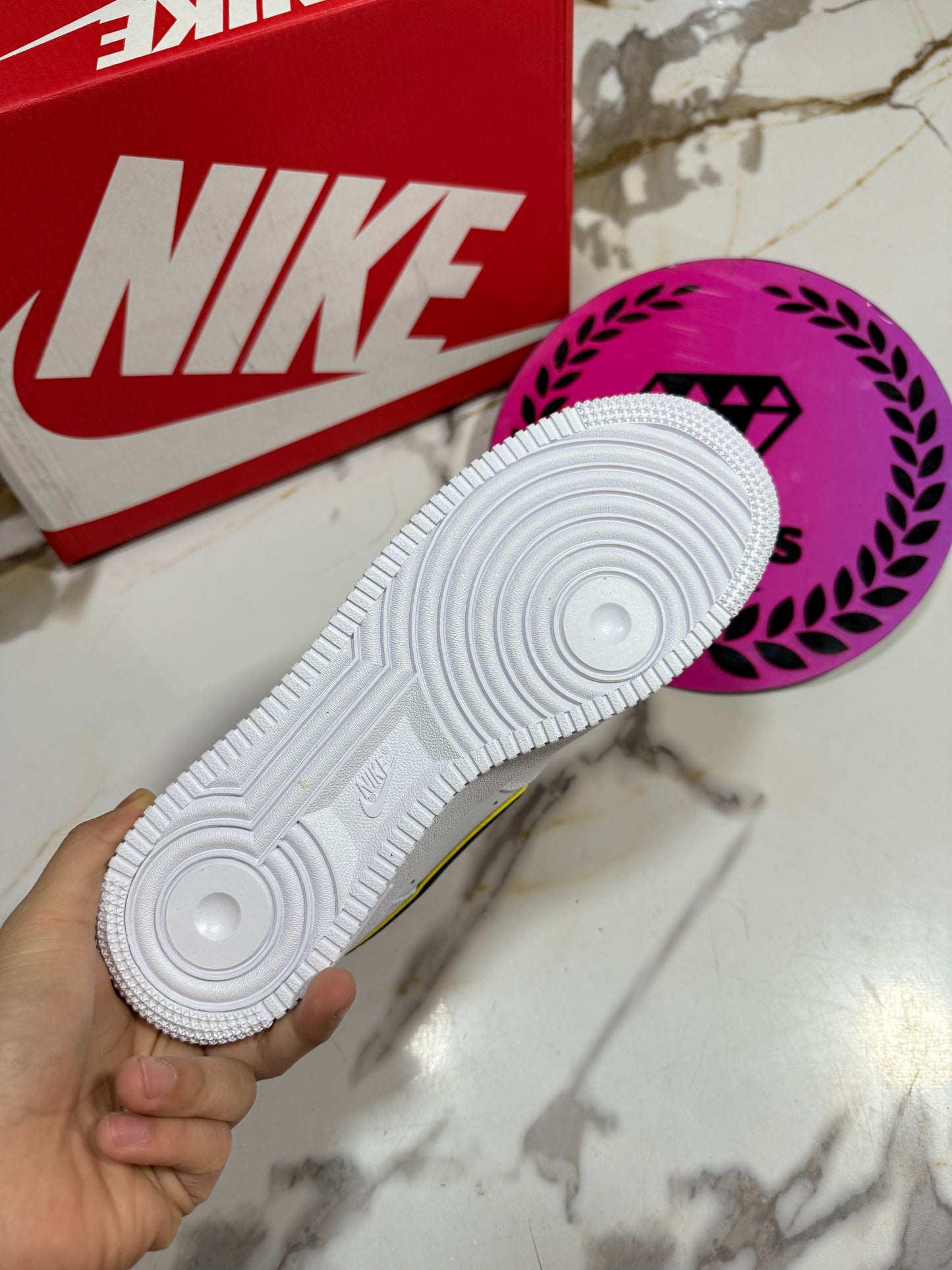 NIKE AIR FORCE ONE