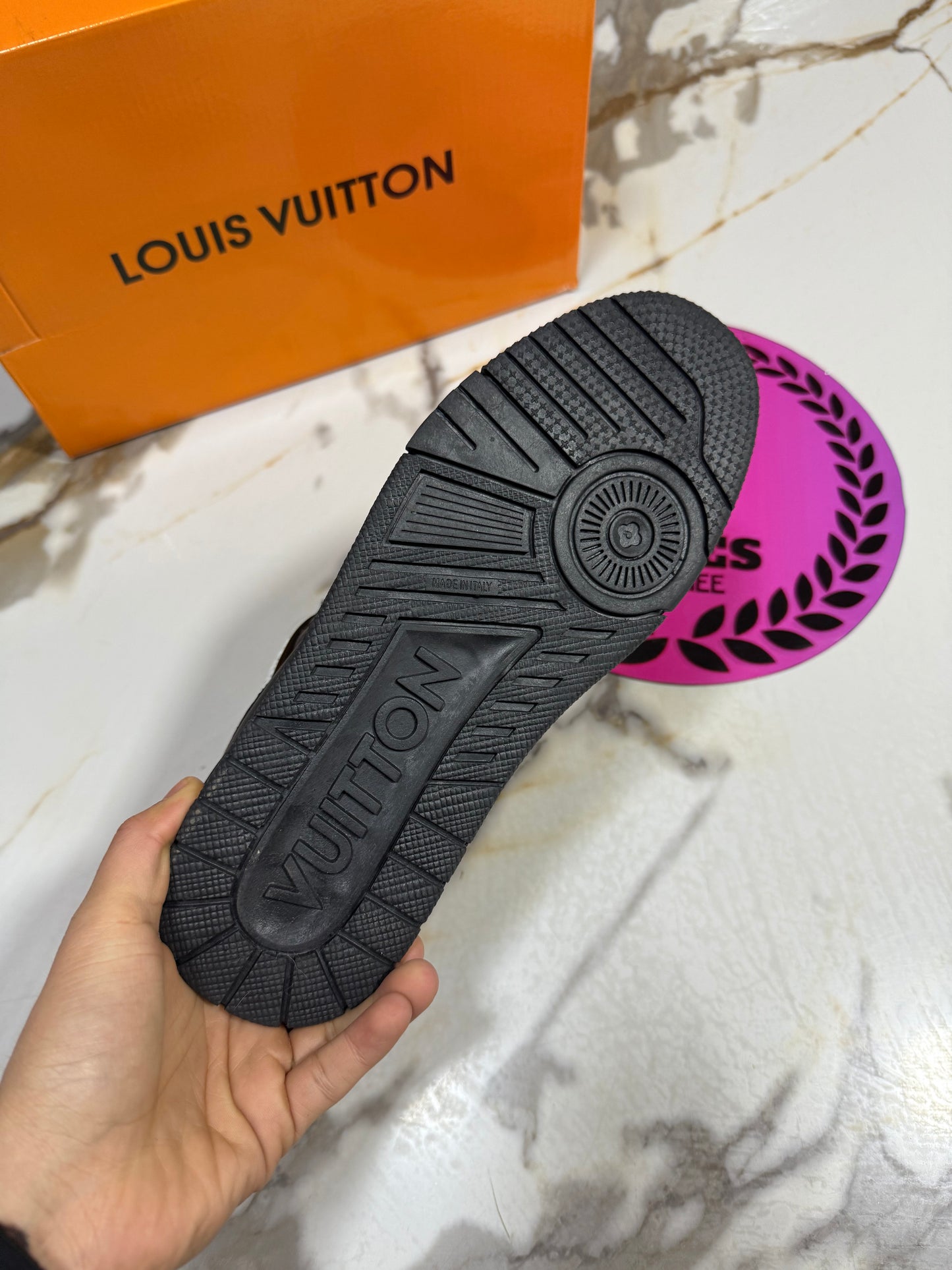 LOUIS VUITTON