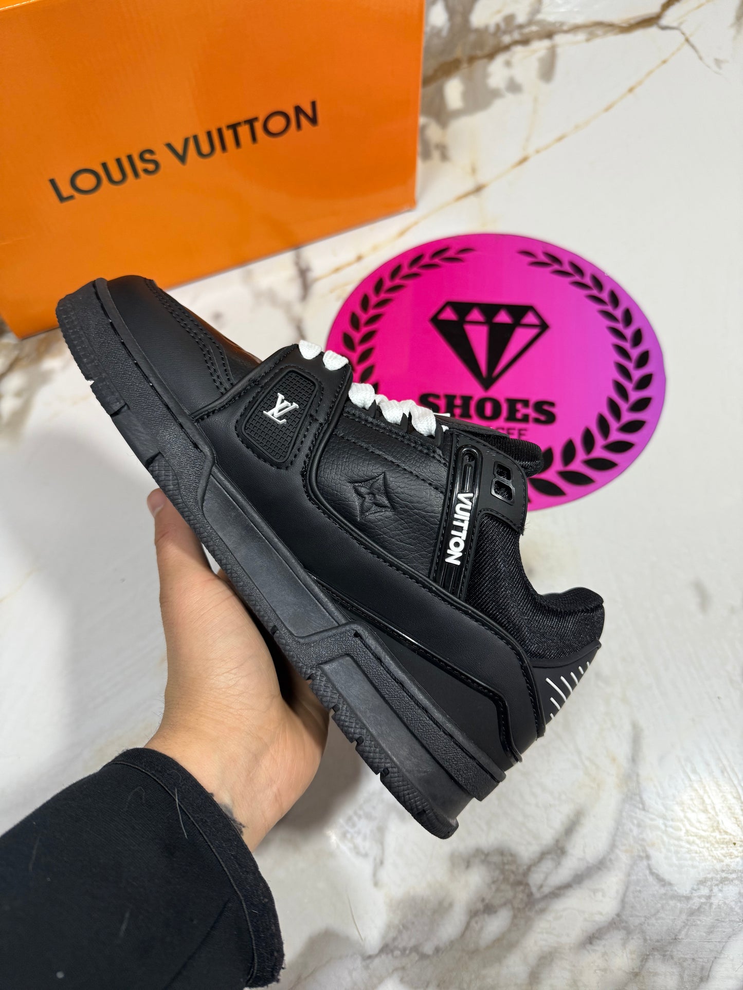 LOUIS VUITTON