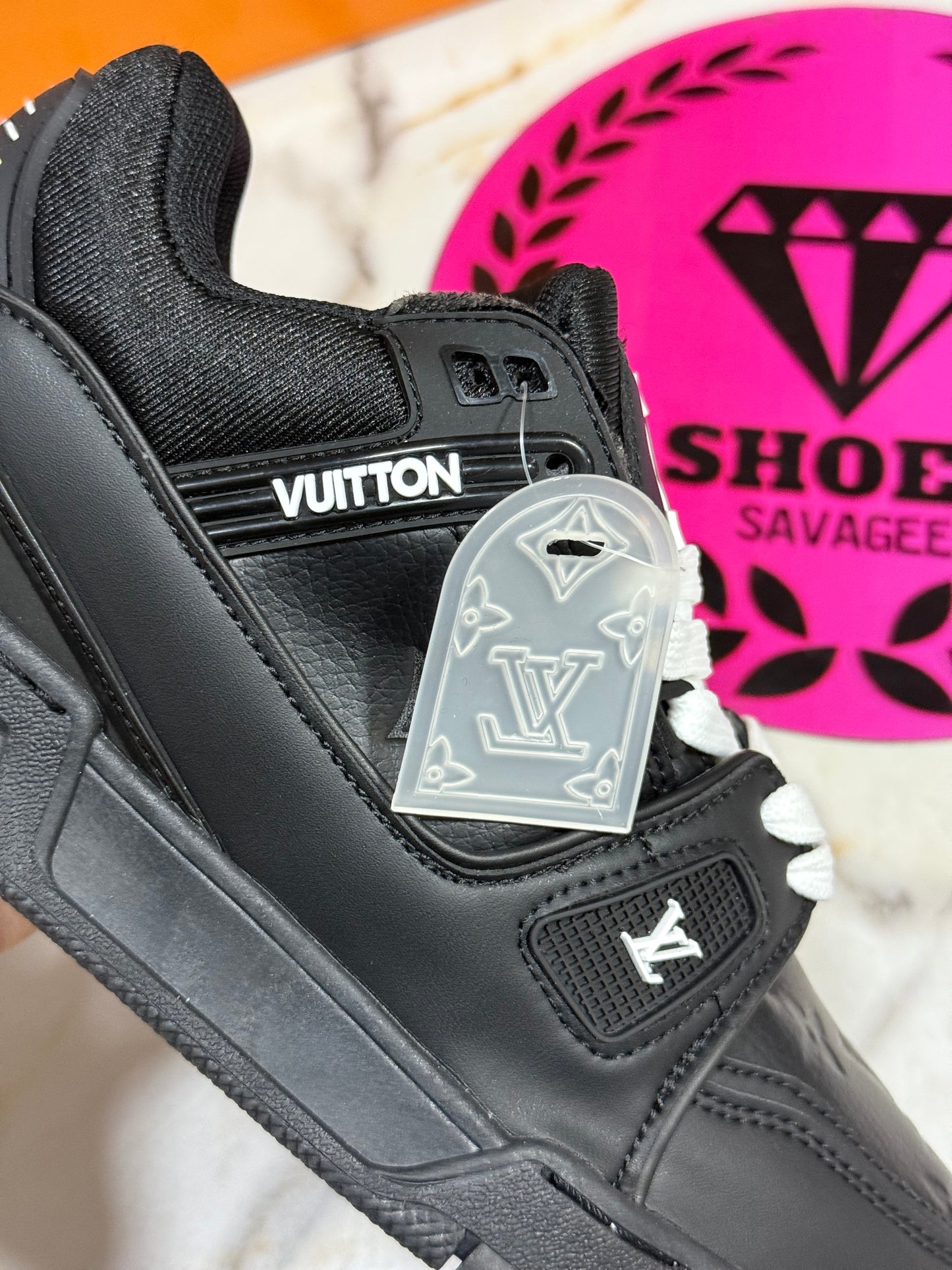 LOUIS VUITTON