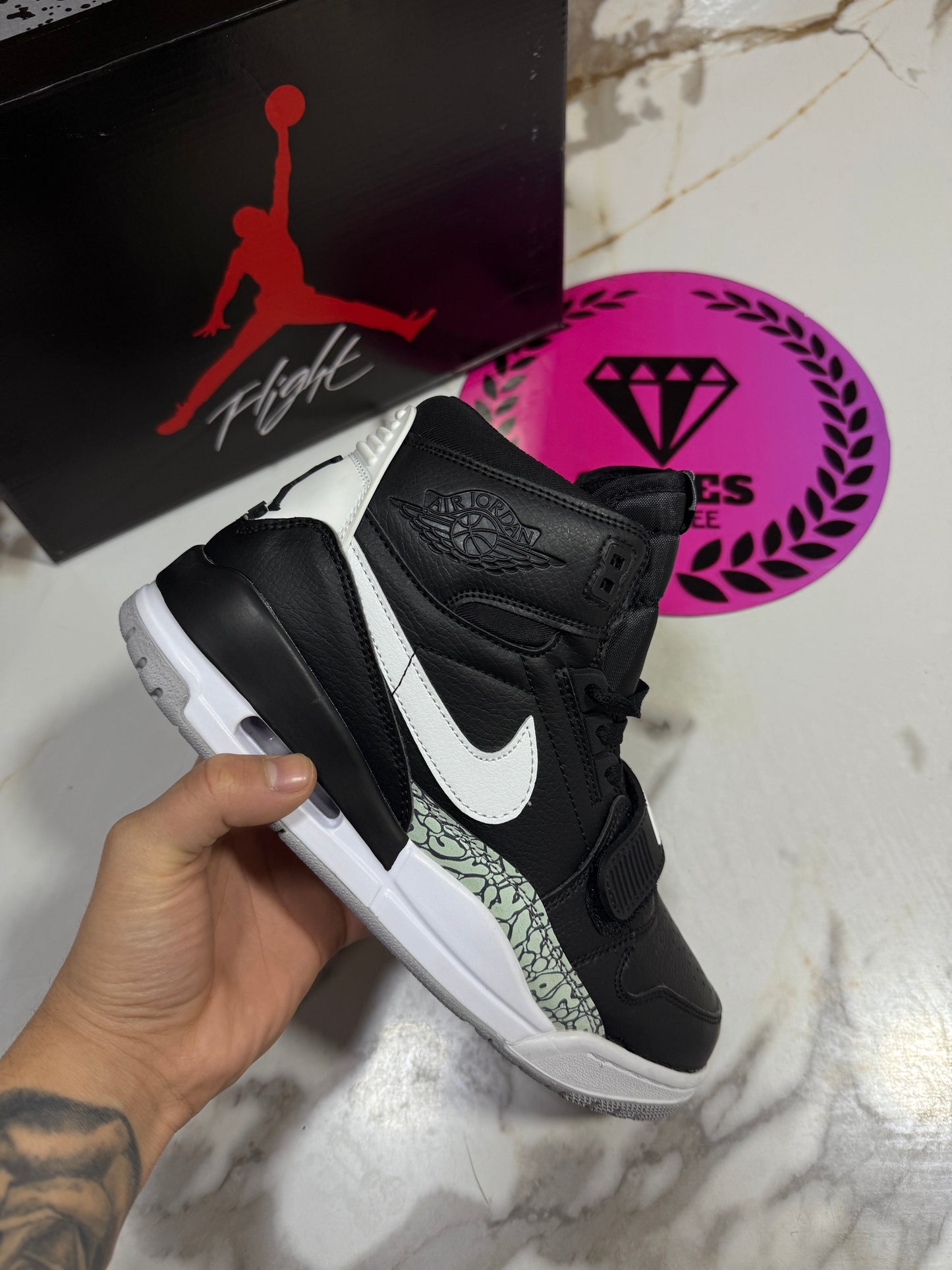JORDAN RETRO 312
