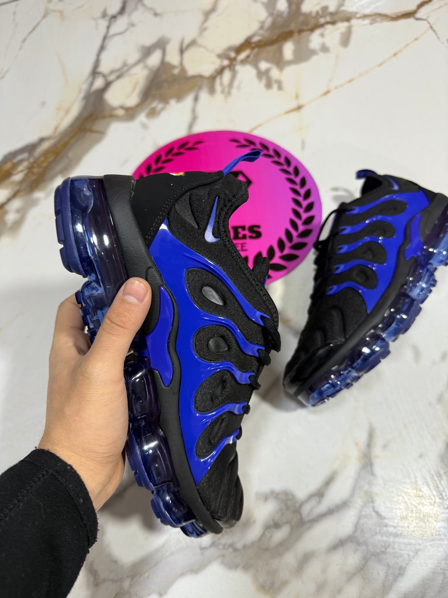 VAPORMAX PLUS