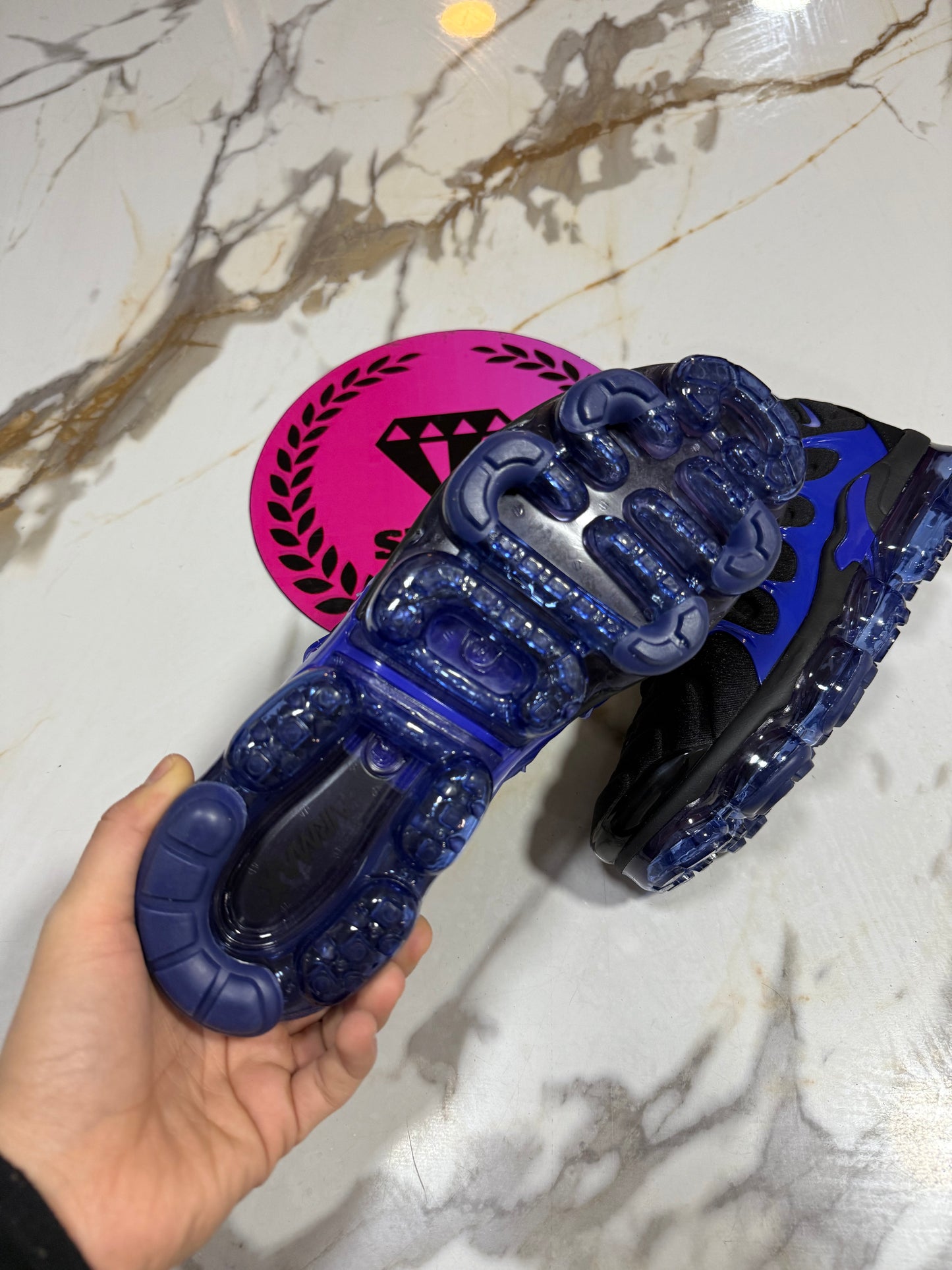 VAPORMAX PLUS