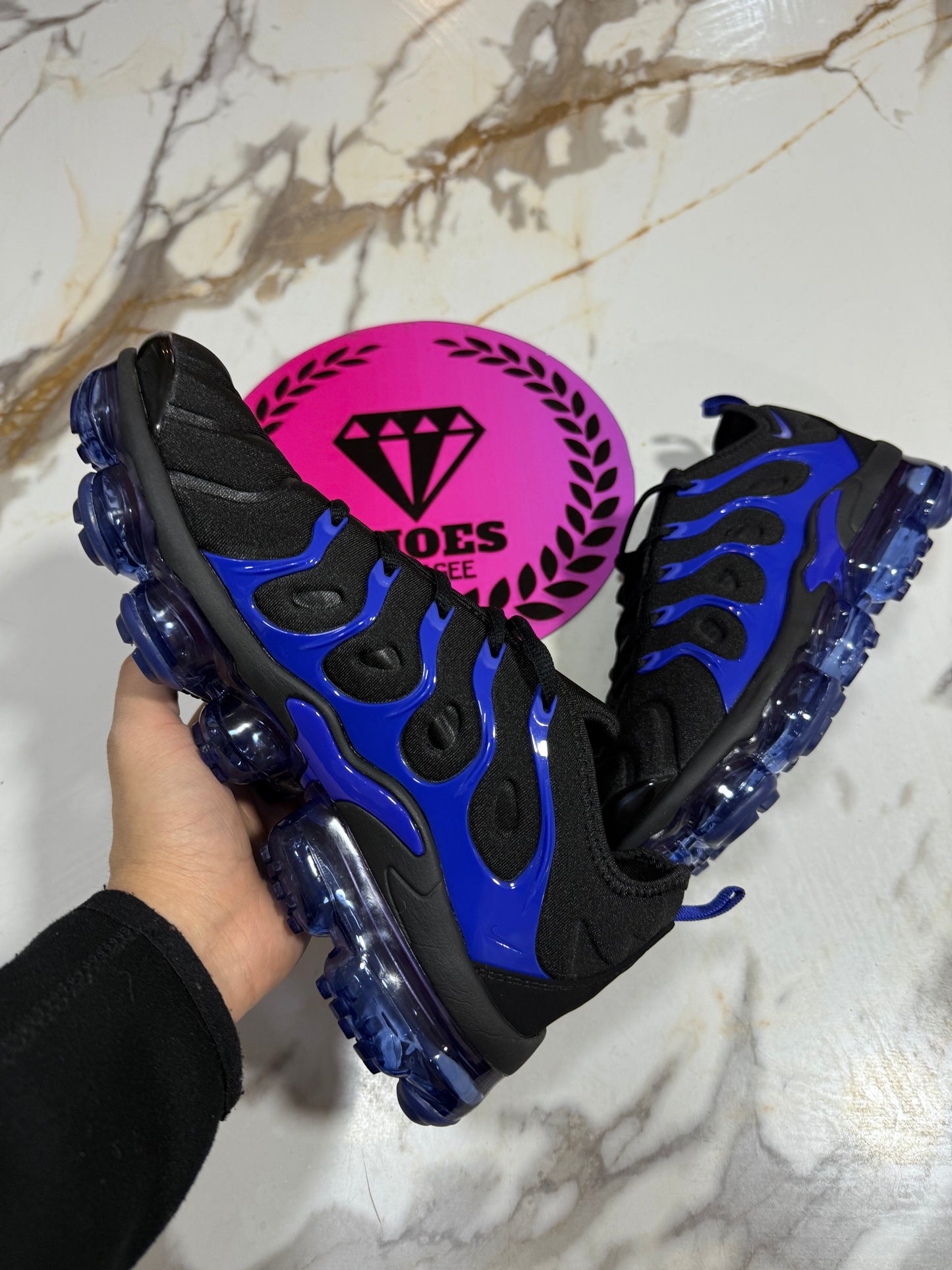 VAPORMAX PLUS