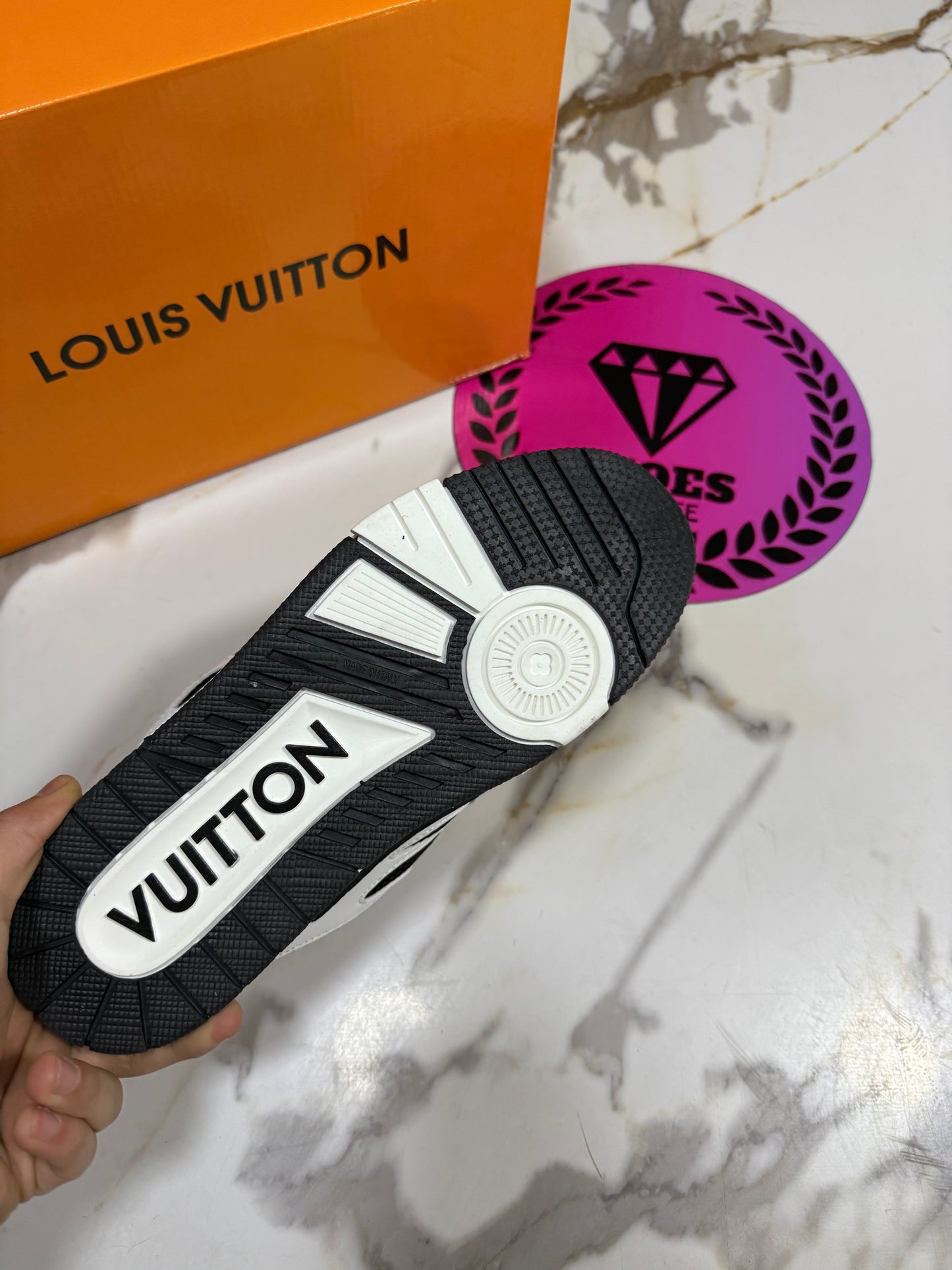 LOUIS VUITTON
