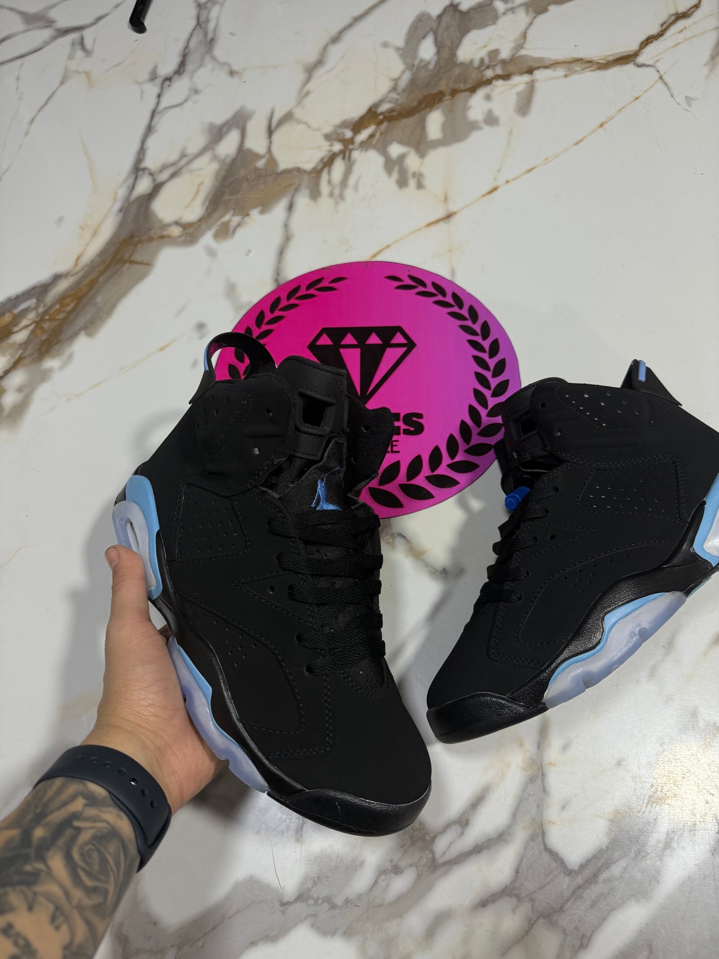 JORDAN RETRO 6