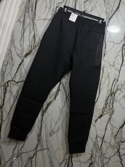 BUZO NIKE TECH X PARIS