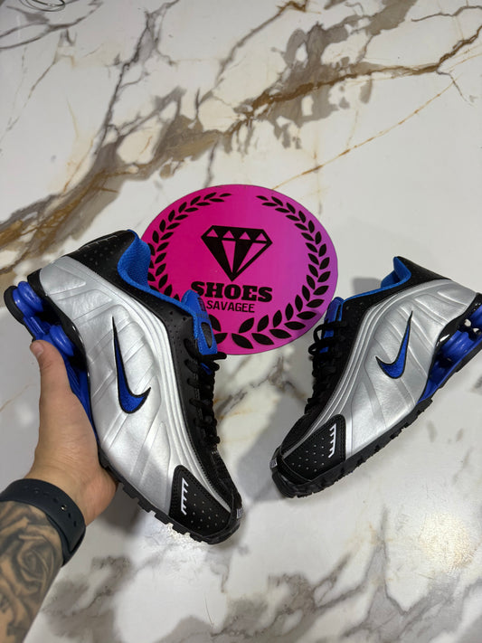 NIKE SHOX R4