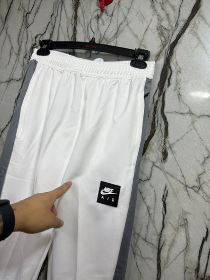 BUZO NIKE