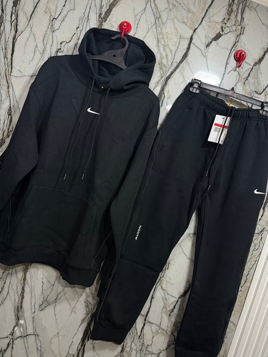 BUZO NIKE NOCTA