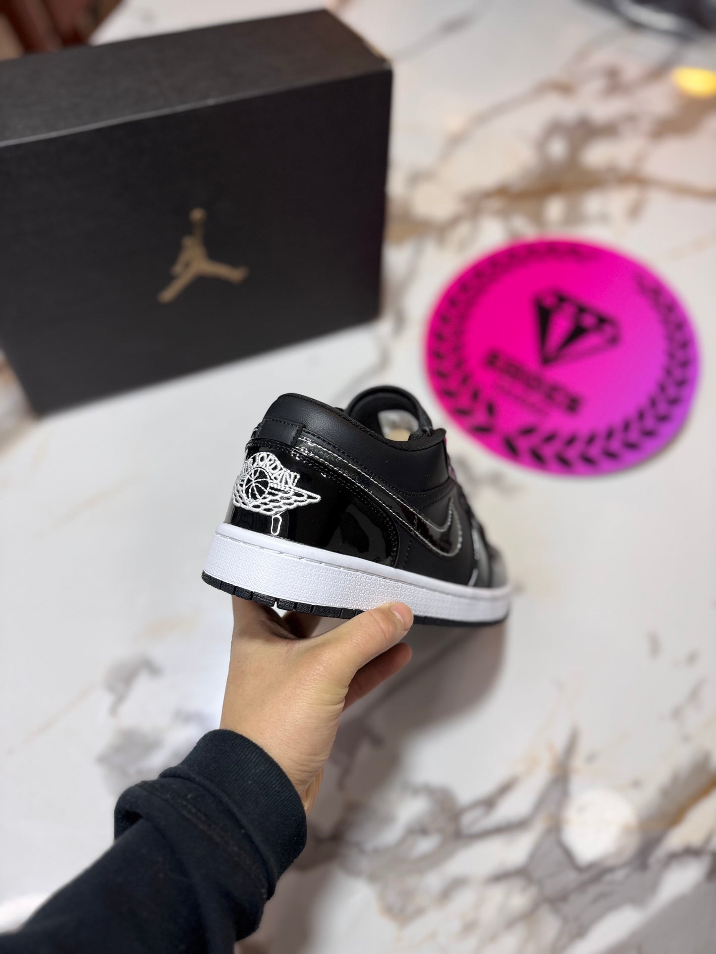 JORDAN RETRO 1 LOW