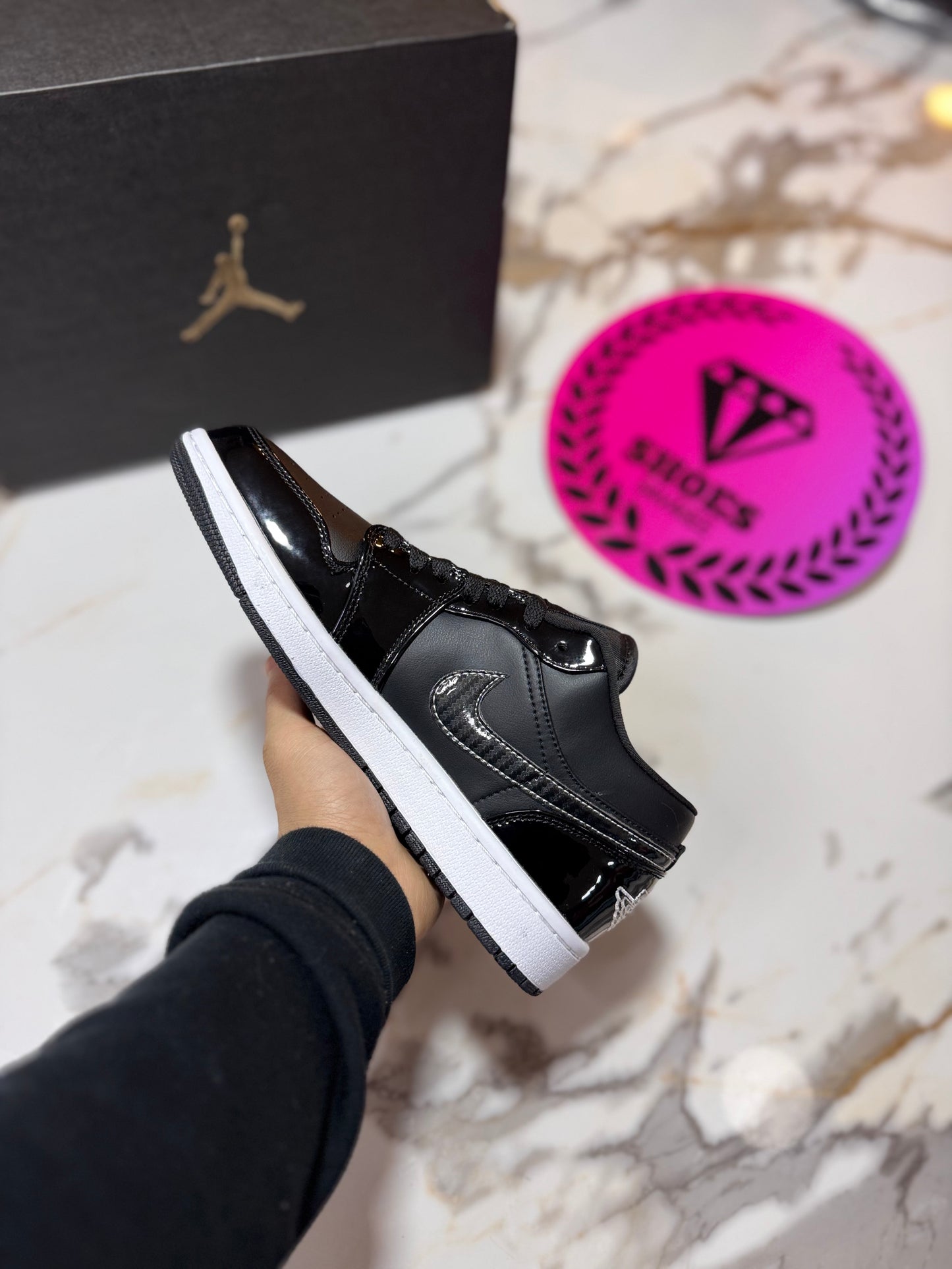 JORDAN RETRO 1 LOW