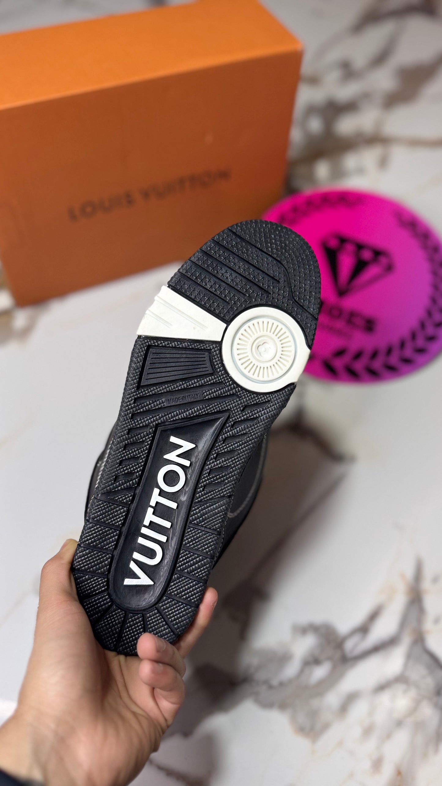 LOUIS VUITTON