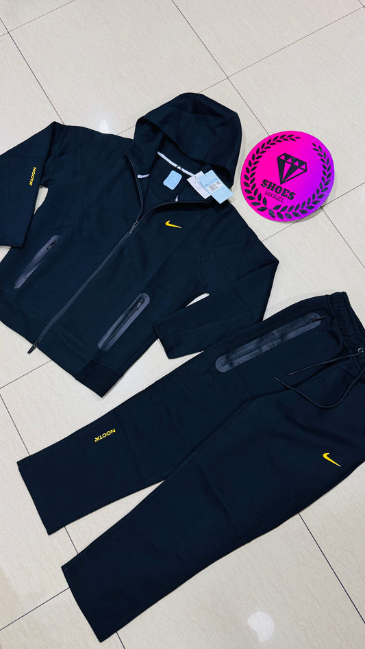 BUZO NIKE X NOCTA