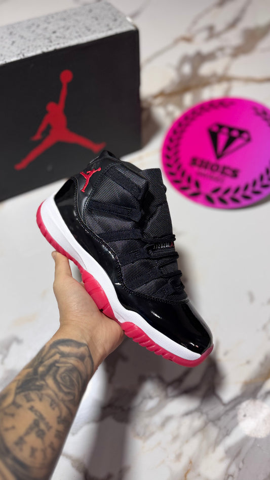 JORDAN RETRO 11