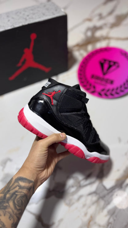 JORDAN RETRO 11