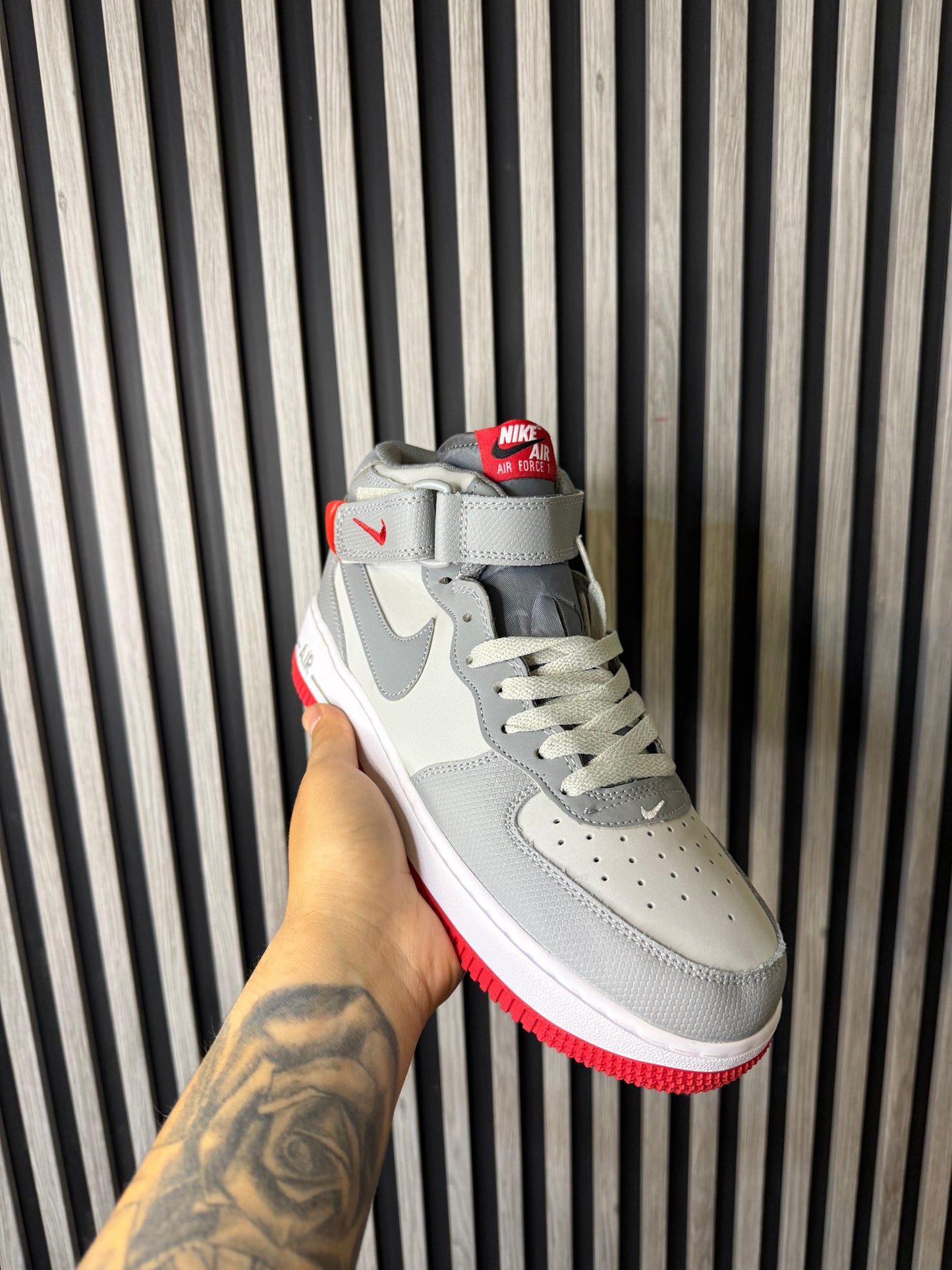 NIKE AIR FORCE ONE HIGH