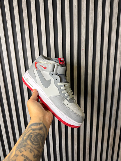 NIKE AIR FORCE ONE HIGH