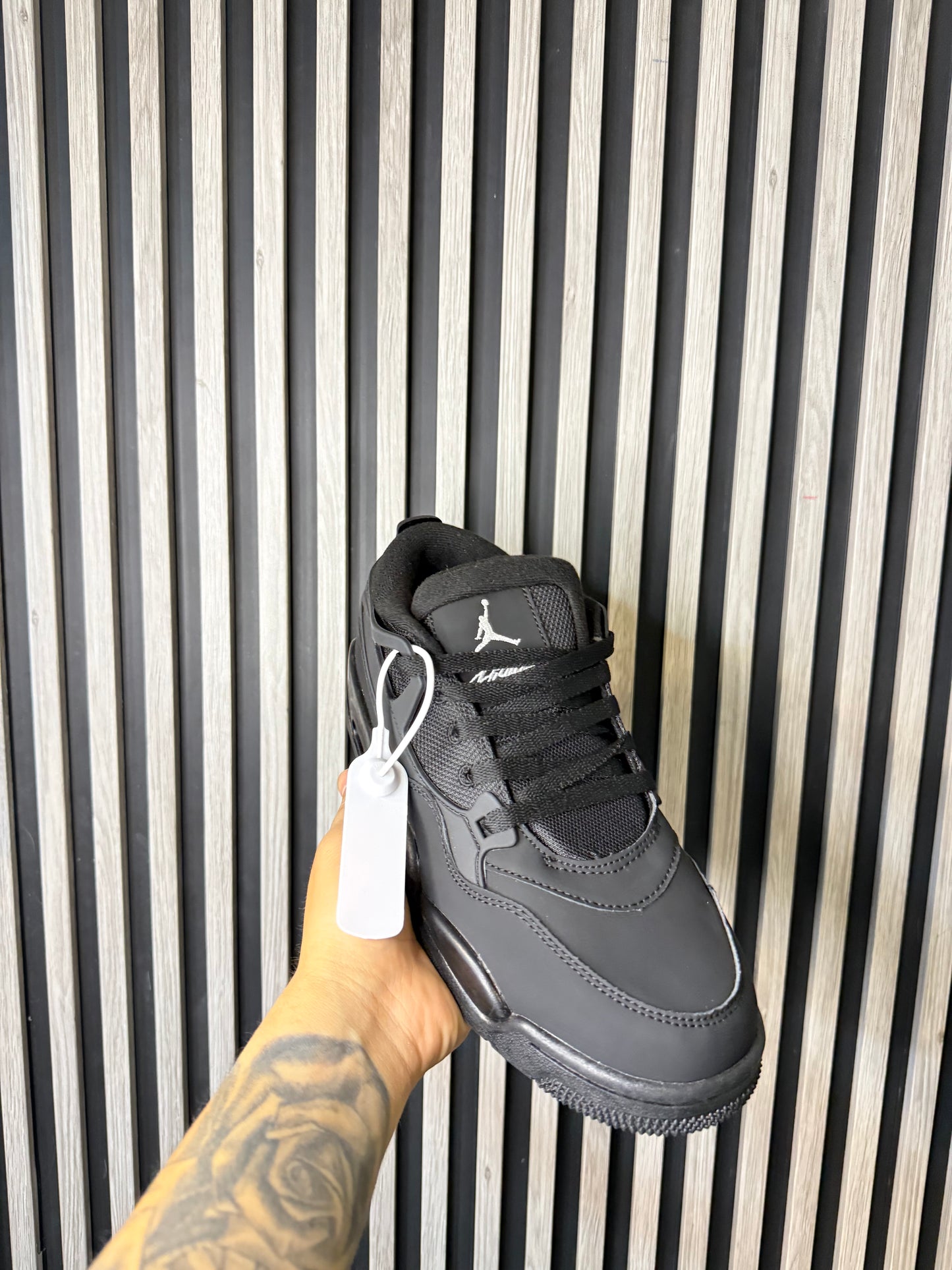 JORDAN RETRO 4 LOW