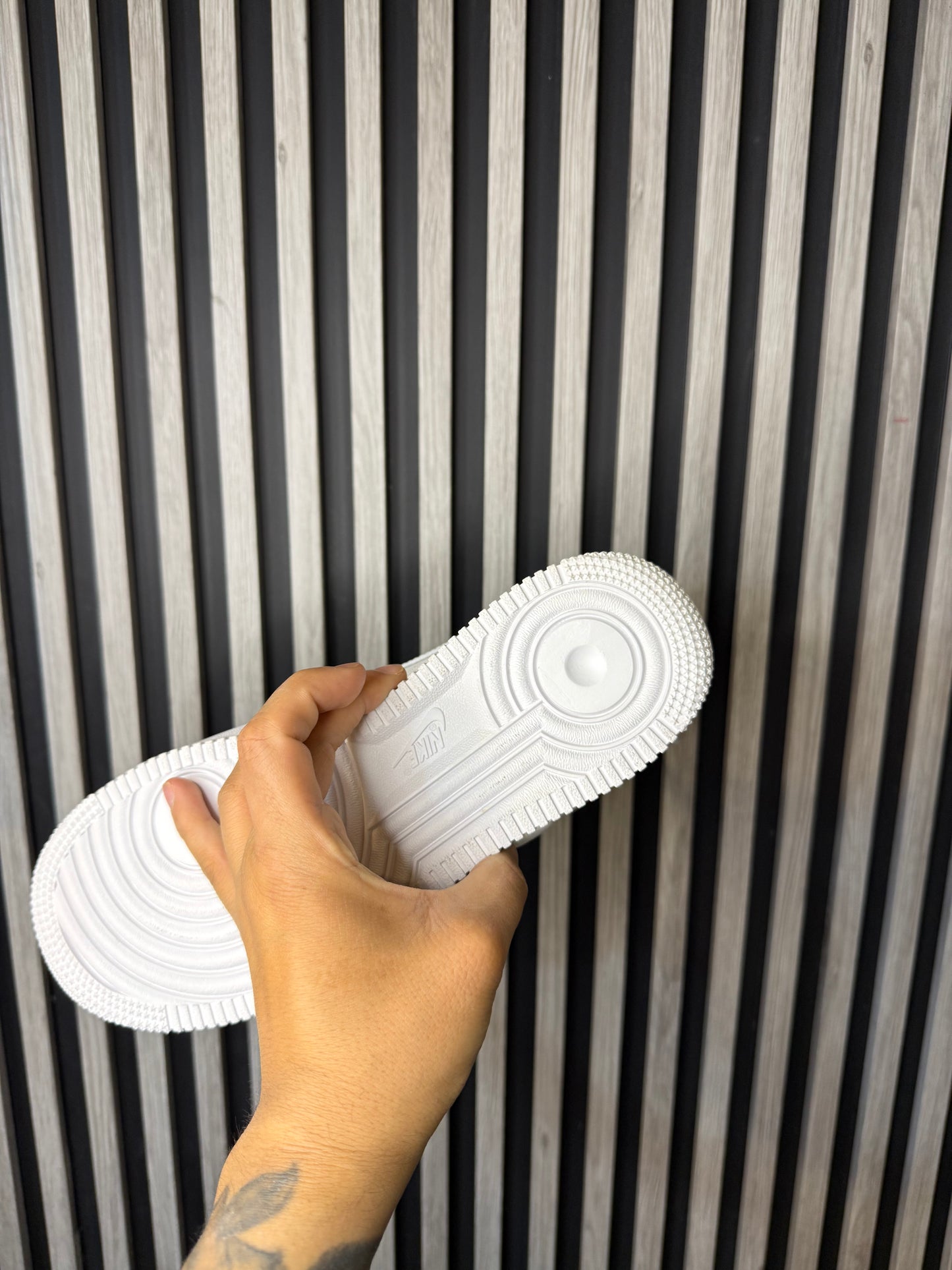 NIKE AIR FORCE ONE