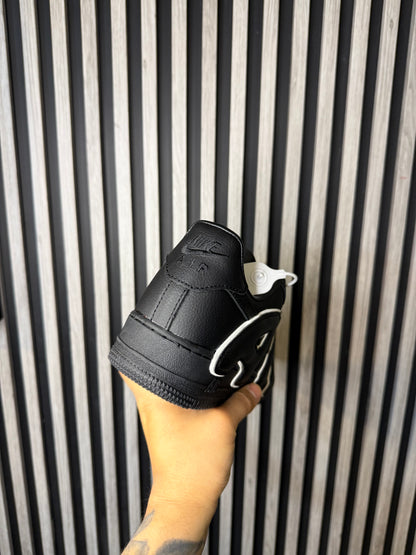 NIKE AIR FORCE ONE