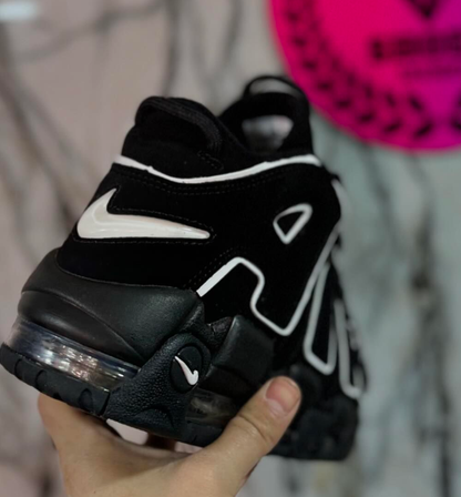 NIKE UPTEMPO