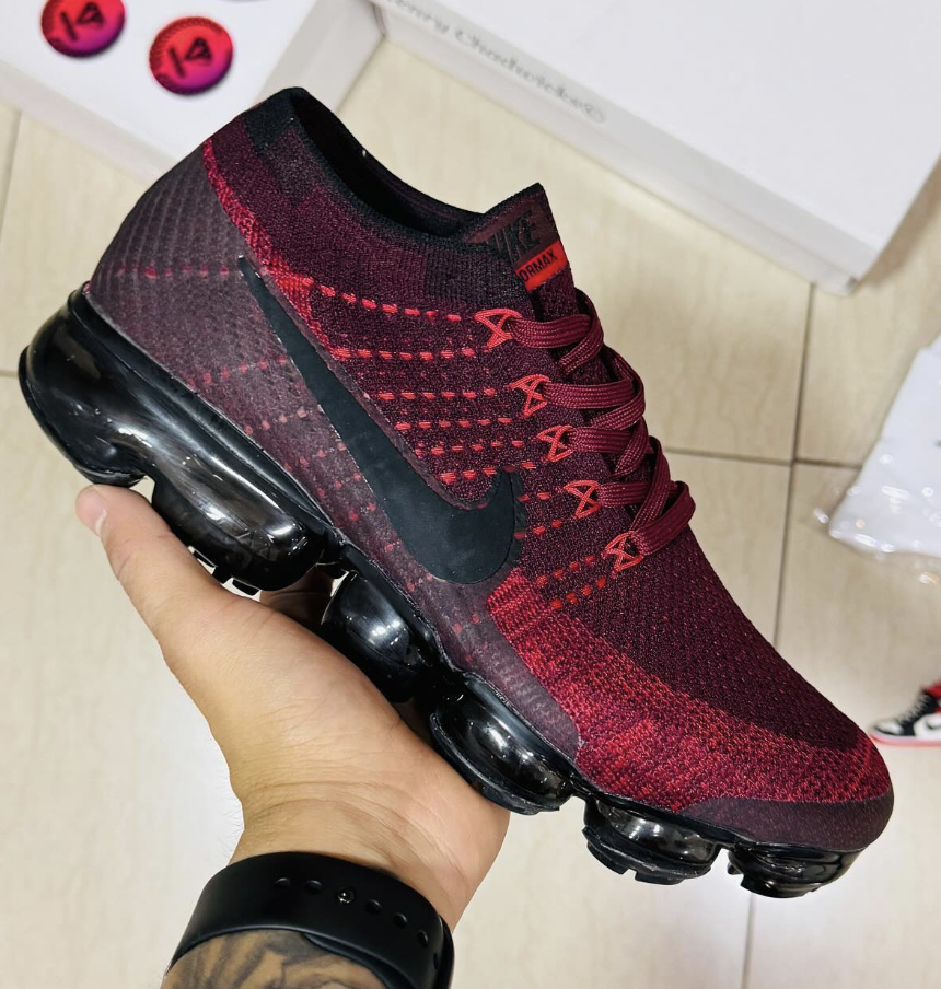 NIKE VAPORMAX