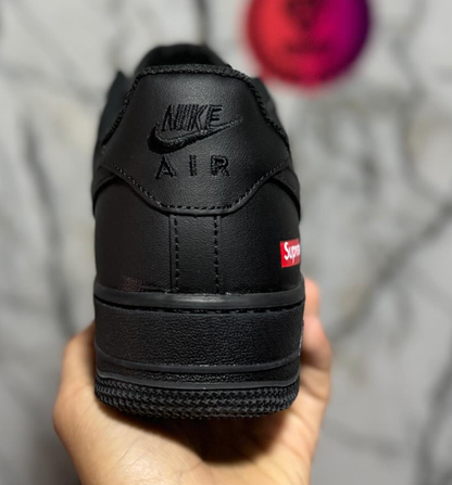 NIKE AF1 x SUPREME