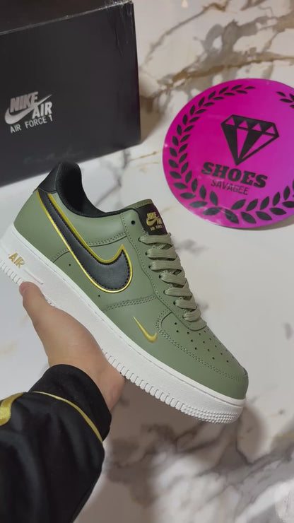 NIKE AIR FORCE ONE