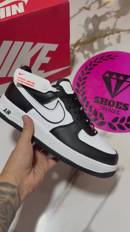 NIKE AIR FORCE ONE